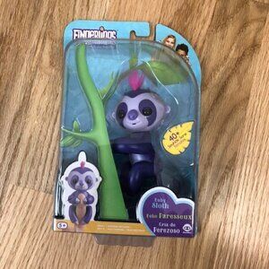 Fingerlings Baby Sloth NIB Purple Kids Interactive Toy NEW